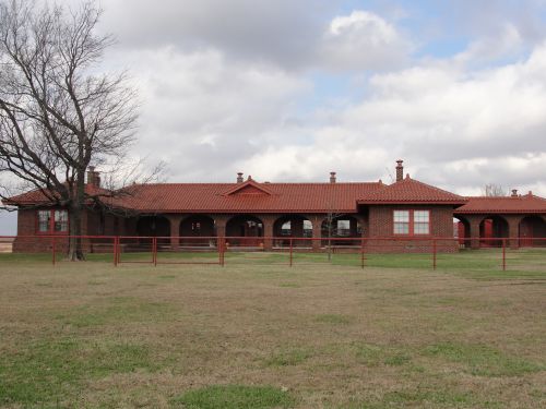 Tallgrass Bunkhouse